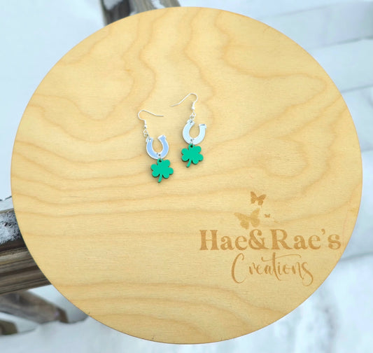 Horseshoes & Clovers 🍀