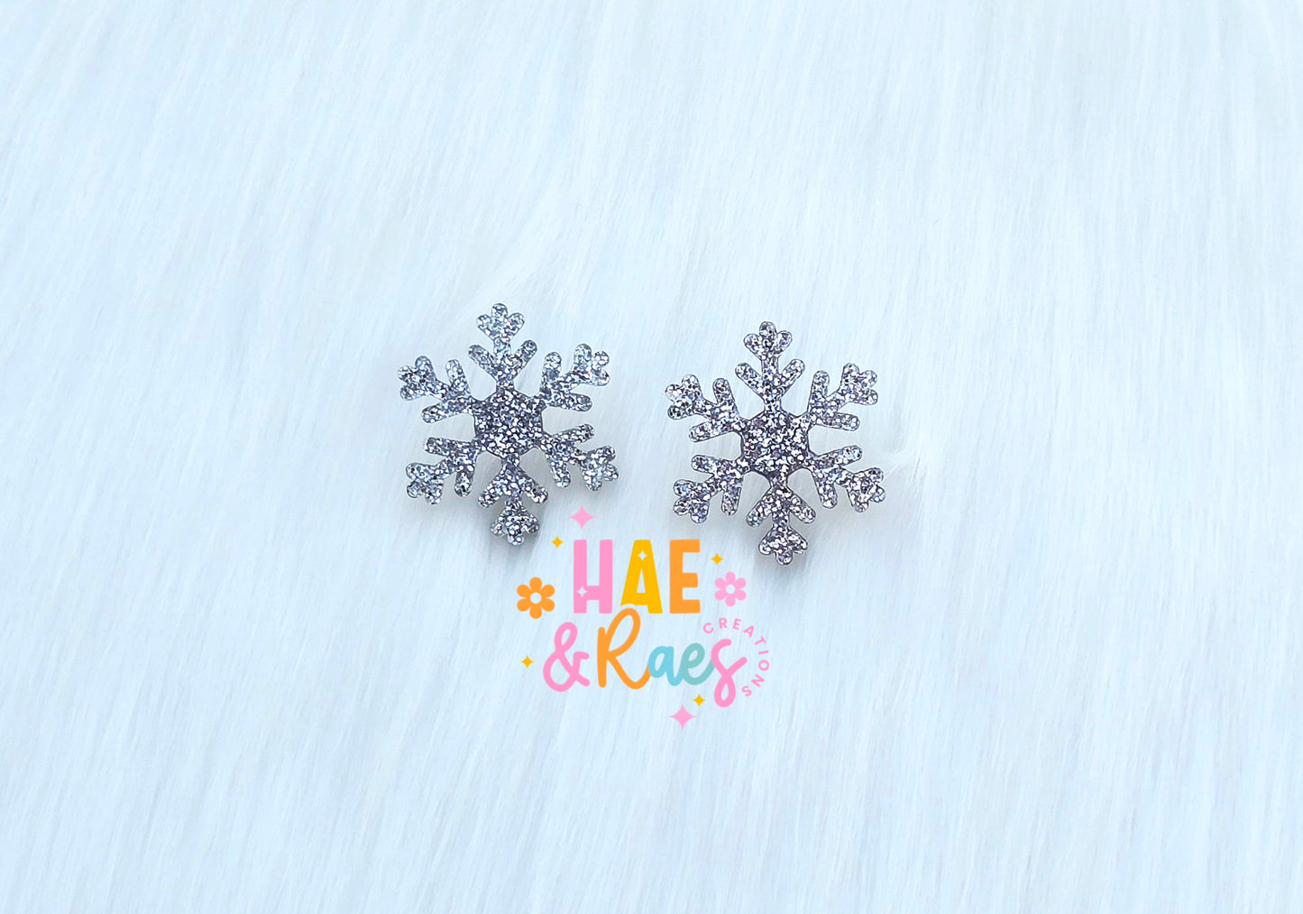 Sleighing in Snowflakes (Studs)