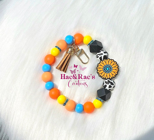Country Bloom (Beaded Wristlet)